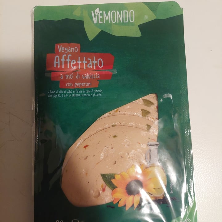 review photo of Vemondo Vegan affettato a mo' di salsiccia con peperoni shared by @witch95 on 25 Jan 2022 - review