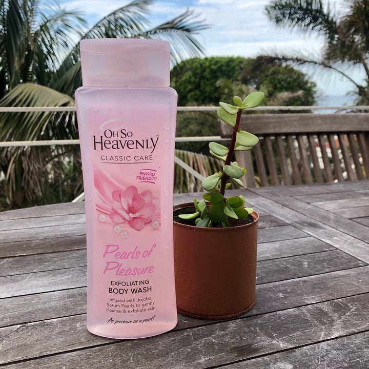 review photo of Oh So Heavenly Pearls of Pleasure Exfoliating Body Wash shared by @tarynsmit on 19 Oct 2020 - review