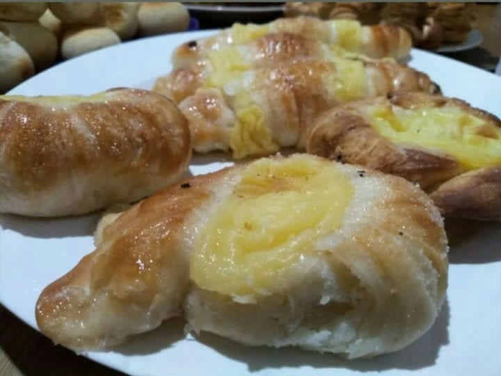 photo of Panaderia Sweet Factura con Crema Pastelera shared by @karenyan on  05 Dec 2019 - review