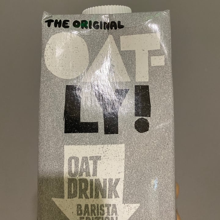 photo of Oatly Oat Drink Barista Edition  shared by @bkuniform on  27 Jun 2020 - review