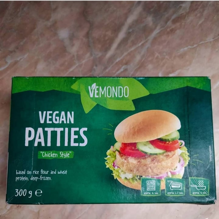 photo of Vemondo Vegan Patties Chicken Style shared by @karolveg on  15 Dec 2021 - review