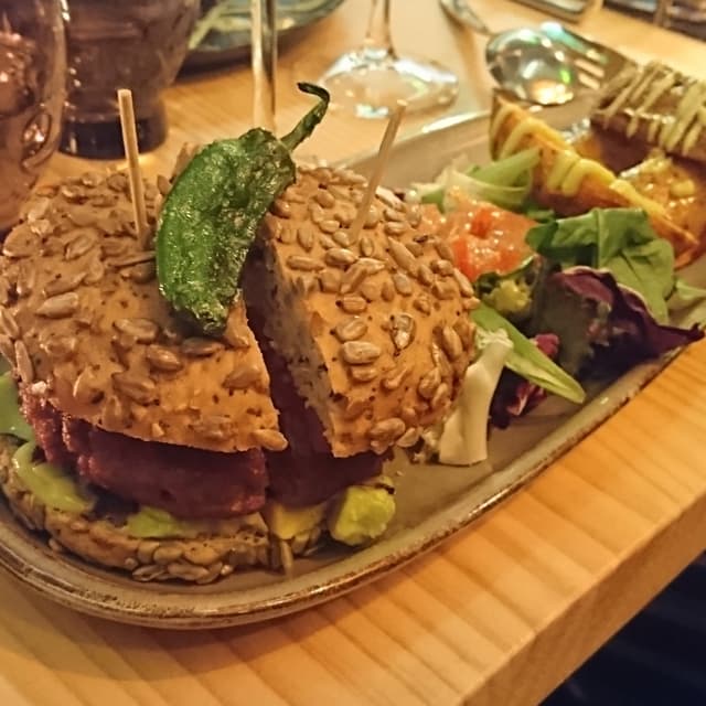 Photo du plat “Beyond Burguer”