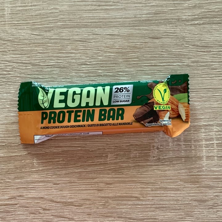 photo of Lidl vegan protein bar gusto di biscotto alle mandorle shared by @adele91m on  30 Jul 2022 - review