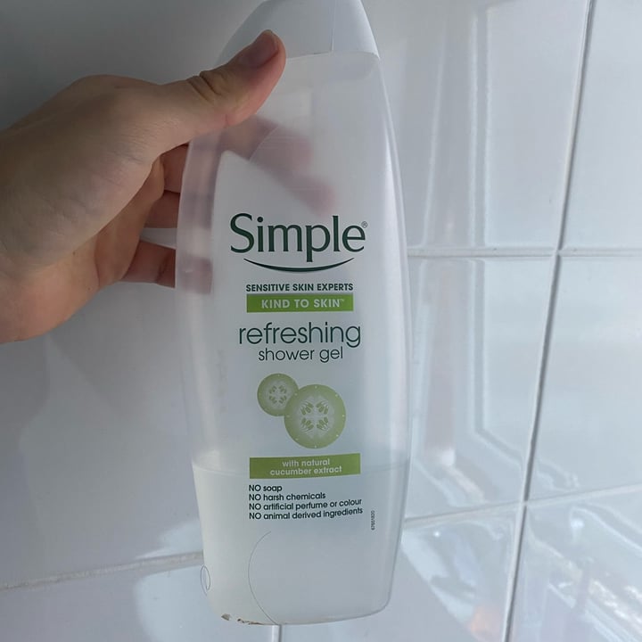photo of Simple Kind to skin refreshing shower gel shared by @veggiejessie on  05 Mar 2022 - review