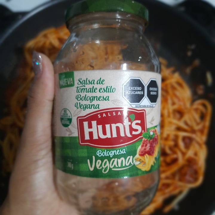 photo of Hunt's Boloñesa vegana shared by @kariiflores on  04 Jun 2021 - review