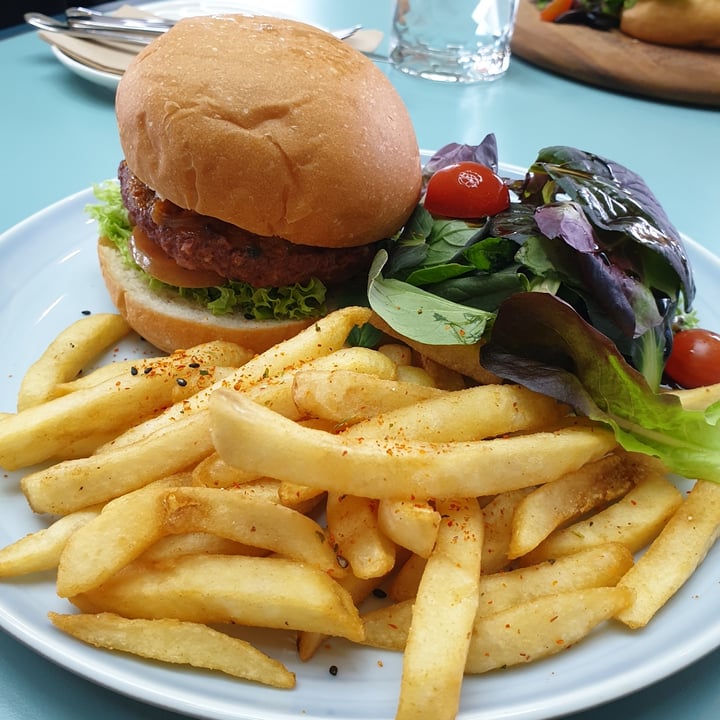 photo of Green Common Singapore Rendang Burger shared by @hermainesay on  22 Feb 2021 - review