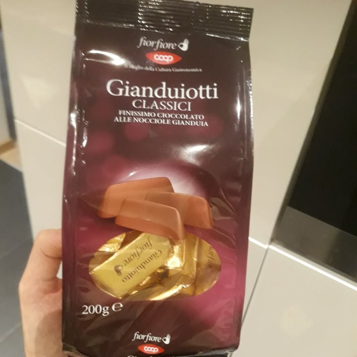 photo of Coop Gianduiotti Classici shared by @ilaria9105 on  16 Nov 2021 - review