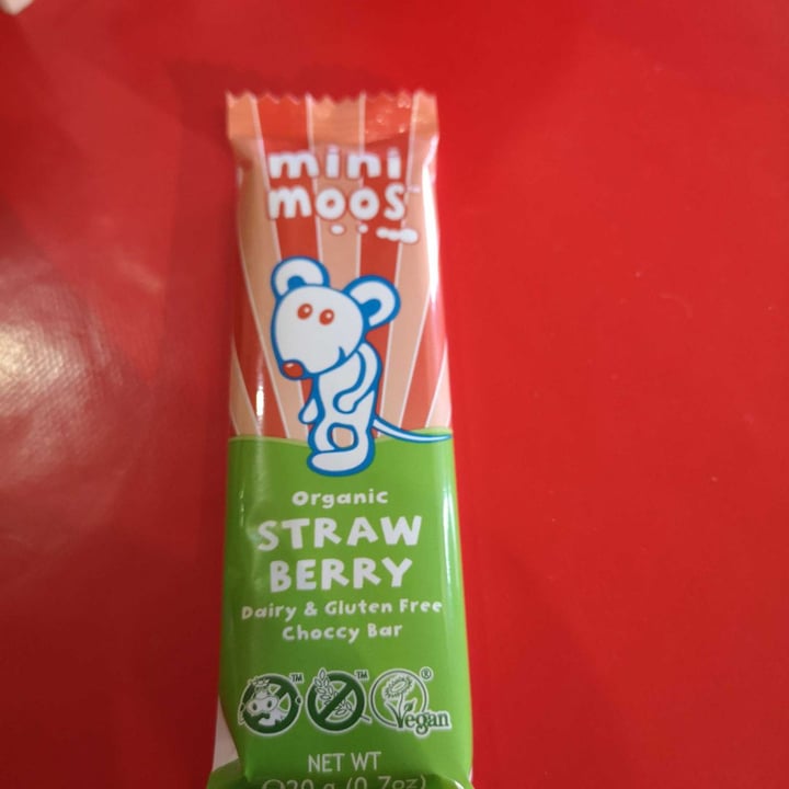 photo of Mini Moos Strawberry chocolate bar shared by @billnoel on  01 Mar 2020 - review