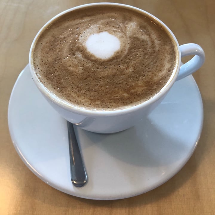 photo of Real Food Flat White (Soy Milk) shared by @sparklyy on  17 Mar 2021 - review