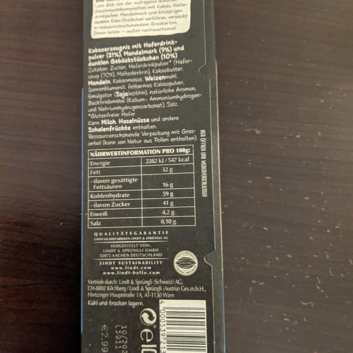 review photo of Lindt Hello Vegan Cookie Hafer-Drink shared by @jennasdaydreams on 25 Sep 2021 - review