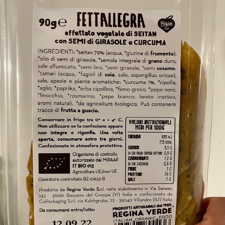 photo of Regina Verde Fettallegra. Con semi di girasole e curcuma shared by @ilafalorsa on  25 Aug 2022 - review