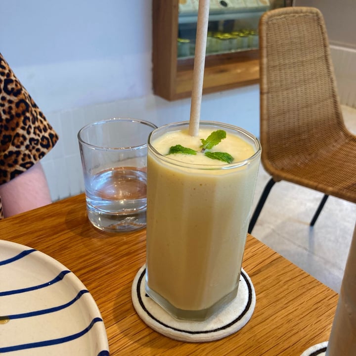 photo of Kashew Cheese Deli Mango Lassi shared by @katelouisepowell on  23 Jul 2022 - review