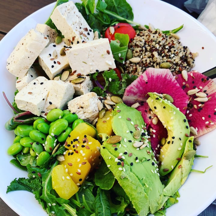 photo of Café Zupas Harvest Quinoa Salad Bowl (vegan Made) shared by @drchaseoviceroy on  08 Jun 2021 - review