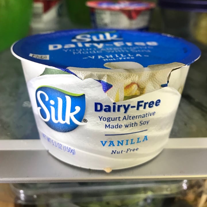 photo of Silk Vanilla Yogurt Alternative Made with Soy 150g shared by @kristyahimsa on  24 Jul 2020 - review