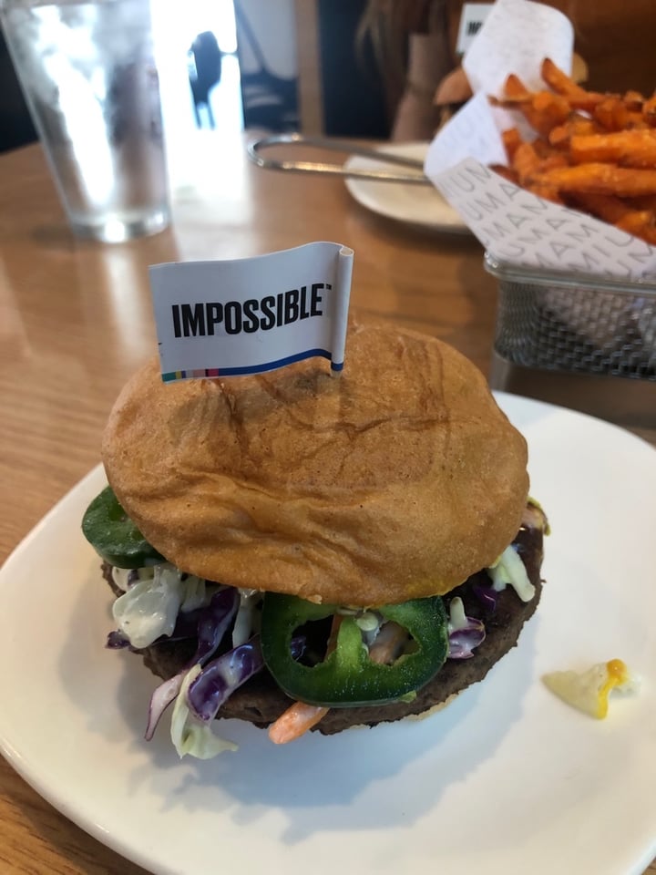 photo of Umami Burger Grove Impossible Vegan BBQ Burger shared by @wharding on  26 Mar 2020 - review