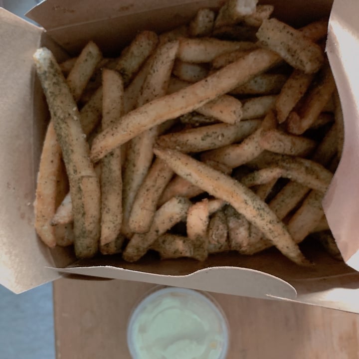 photo of BiBi's | Middle Eastern Kitchen Za’atar Fries shared by @strawbunnie on  01 Jun 2021 - review