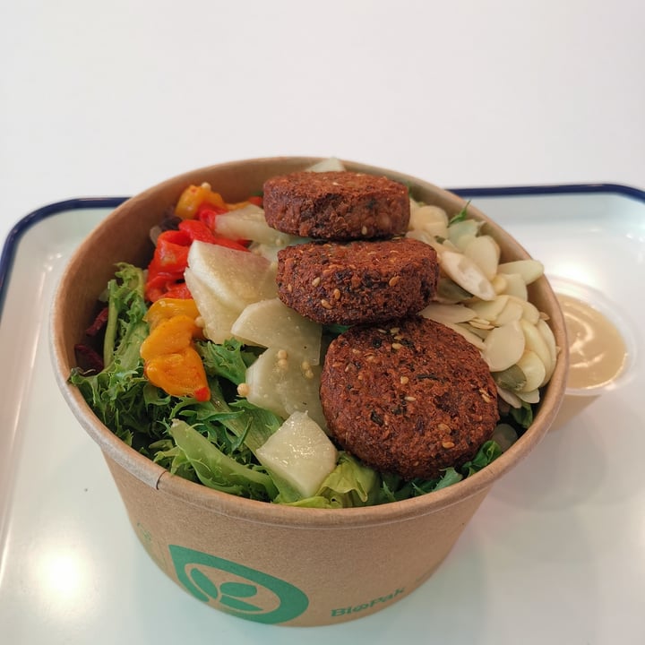photo of Quick Greens - Funan Mi So Hungry Salad Bowl shared by @plantiful on  01 Nov 2022 - review