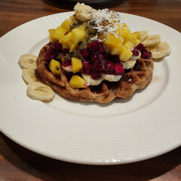 photo of The Oatberry Cafe Tropical Island Waffles shared by @charmcqs on  09 Mar 2021 - review