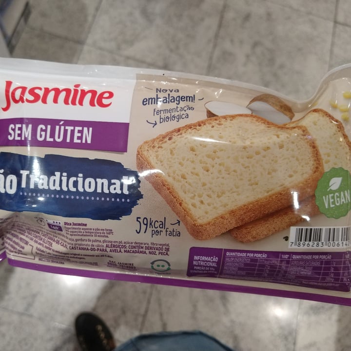 photo of Jasmine Pão Tradicional Sem Glúten shared by @camilahipolito on  18 Aug 2022 - review