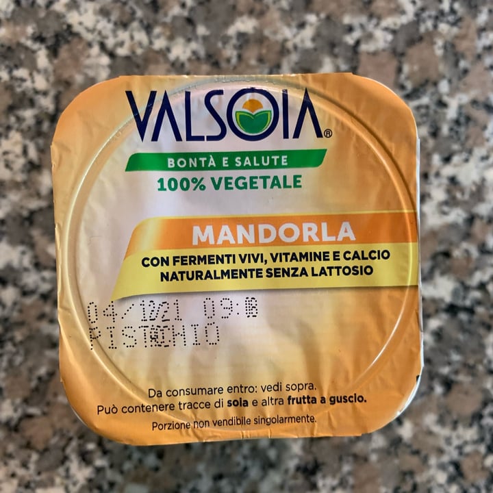 photo of Valsoia Nocciola Mandorla shared by @ariannash on  01 Dec 2021 - review