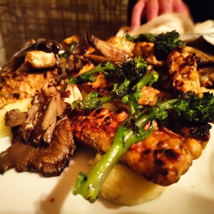 photo of Fonderia Gastro Bistrot Tempeh di ceci e lenticchie shared by @wandavetveg on  04 Mar 2022 - review