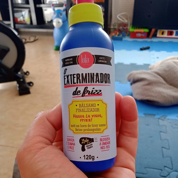 photo of Lola Cosmetics Balsamo Finalizador o exterminador de frizz shared by @amandawardini on  08 May 2022 - review