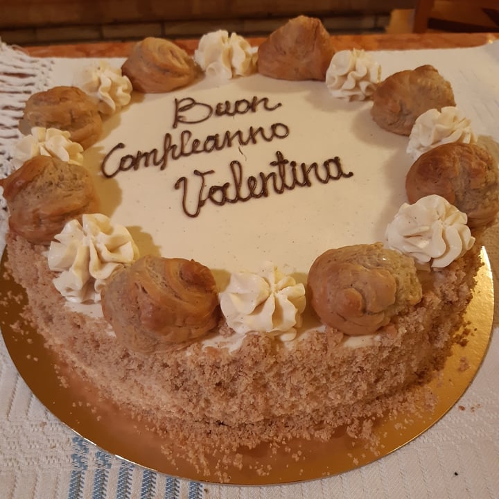 photo of Ristorante Vegano Biologico La Lanterna Torta Saint Honorè shared by @yuio on  19 Sep 2021 - review
