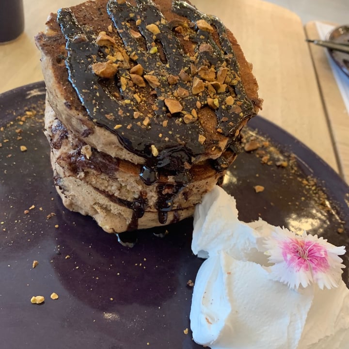 photo of Lexi's Healthy Eatery Choc Chip Flapjacks shared by @ripple on  29 Jul 2021 - review
