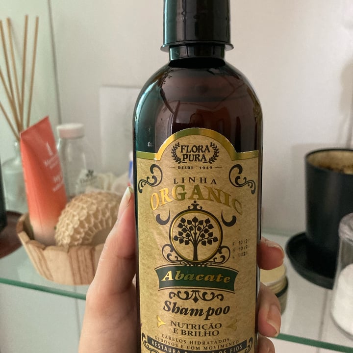 photo of Flora Pura shampoo de abacate shared by @minervaa on  08 Jun 2022 - review