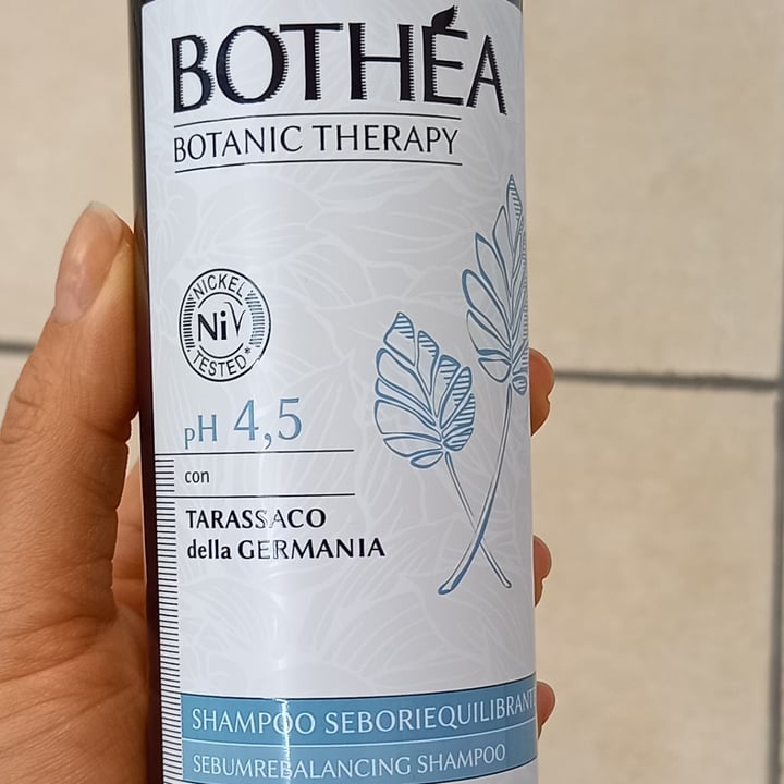 review photo of Bothèa Botanic Therapy Shampoo Seboriequilibrante shared by @savina on 29 May 2022 - review