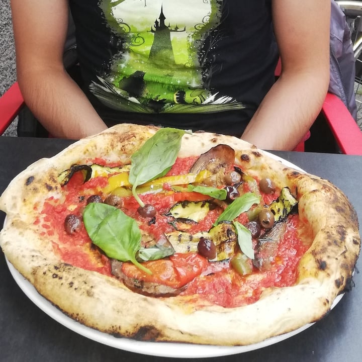 review photo of 60 Secondi Pizza Napoletana Pizza Vegan shared by @onbill on 11 Jul 2020 - review