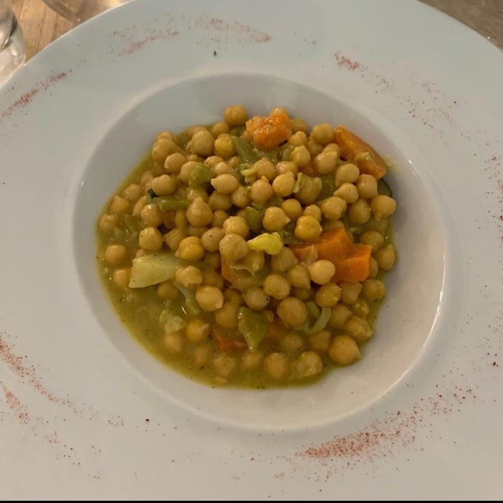 photo of Restaurante Alive Curry de garbanzos shared by @iribarne on  09 Mar 2021 - review
