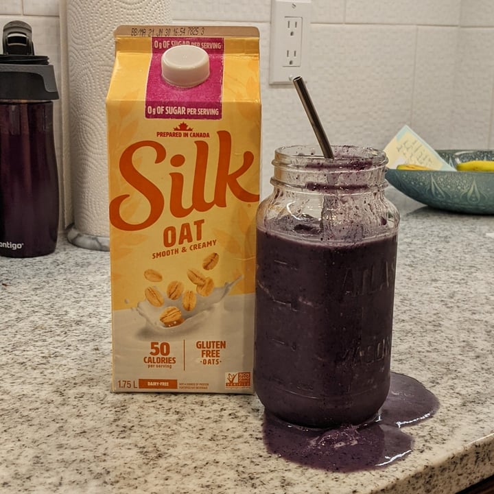 photo of Silk Oat smooth & creamy unsweetened shared by @stormm on  22 May 2021 - review