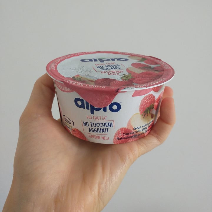 photo of Alpro Raspberry apple yogurt shared by @thetasteofcherry on  04 Apr 2022 - review
