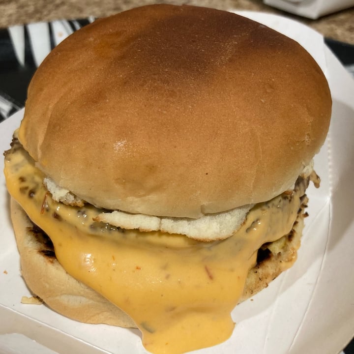 photo of Scalzini's Pizza Beyond Meat Burger shared by @mailidyer on  06 Oct 2021 - review