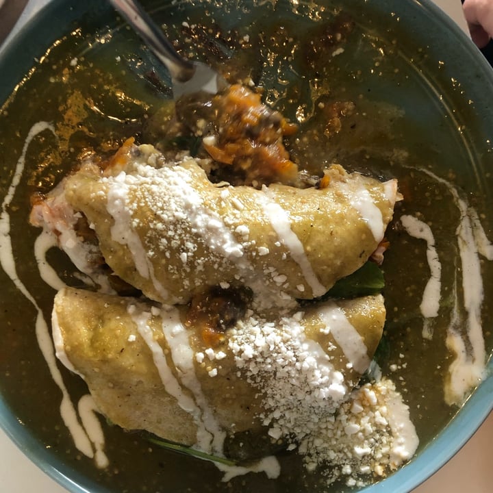 photo of Capricho sin culpa Enchiladas de zanahoria shared by @basedoncaffeine on  08 Jun 2022 - review