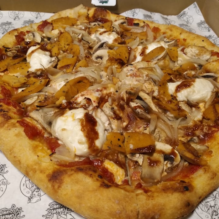 photo of El Chino Vegano Pizza Doble Queso BBQ shared by @accionantiespecista on  25 Mar 2022 - review