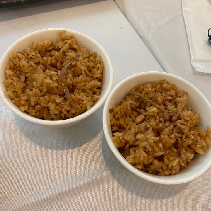 photo of Yang Shin Vegetarian Restaurant Sauteed arctium lappa on rice 養心牛蒡飯 shared by @viviantothewu on  01 Jun 2020 - review