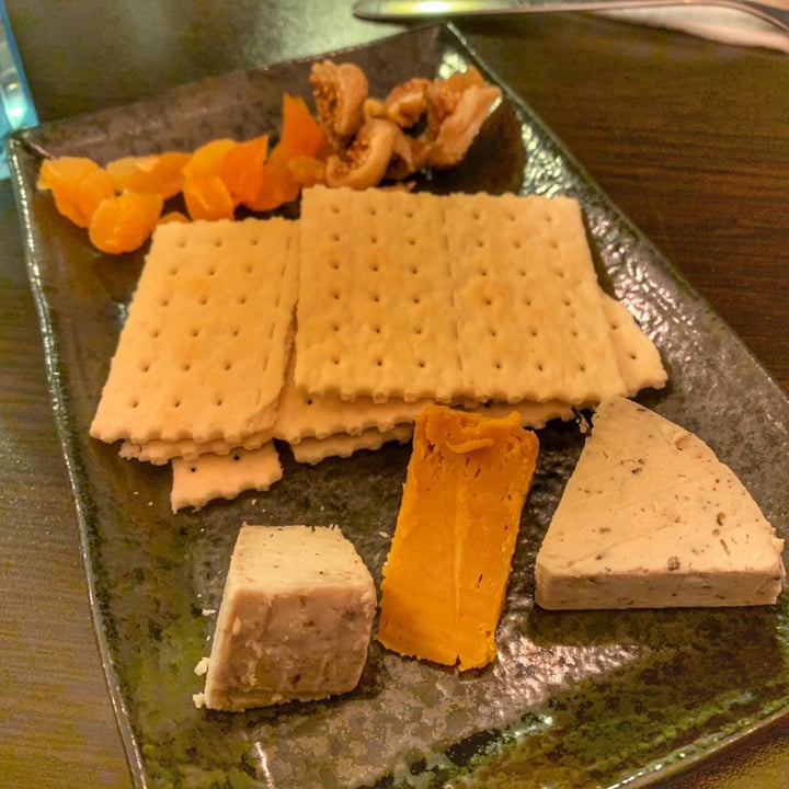 photo of Well Dressed Salad Bar Kroodi Cheese Platter shared by @jashment on  09 Aug 2019 - review