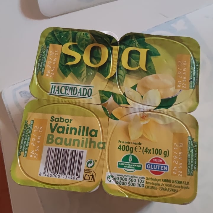 photo of Hacendado Yogur de soja sabor vainilla shared by @proteomica on  12 Dec 2021 - review