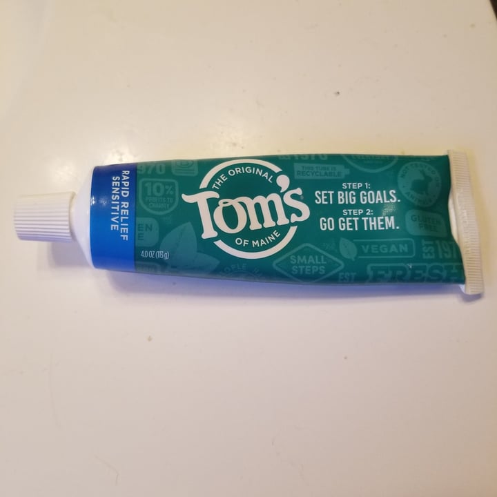 photo of Tom's of Maine Clean & Fresh Spearmint Toothpaste shared by @lsoman on  11 May 2022 - review