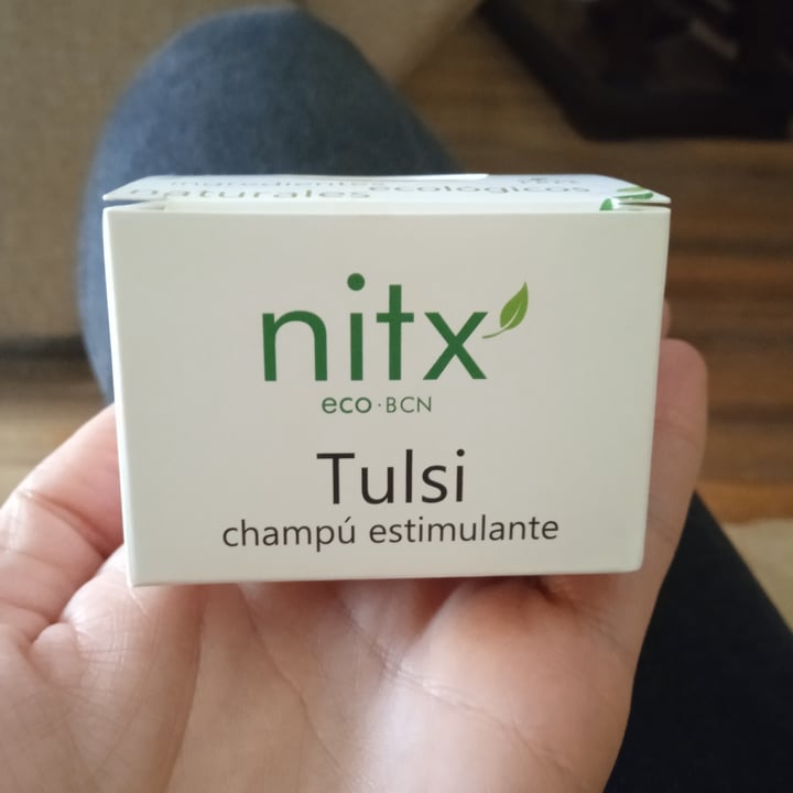 photo of Nitx Tulsi, champú estimulante shared by @blackemma on  20 Oct 2022 - review