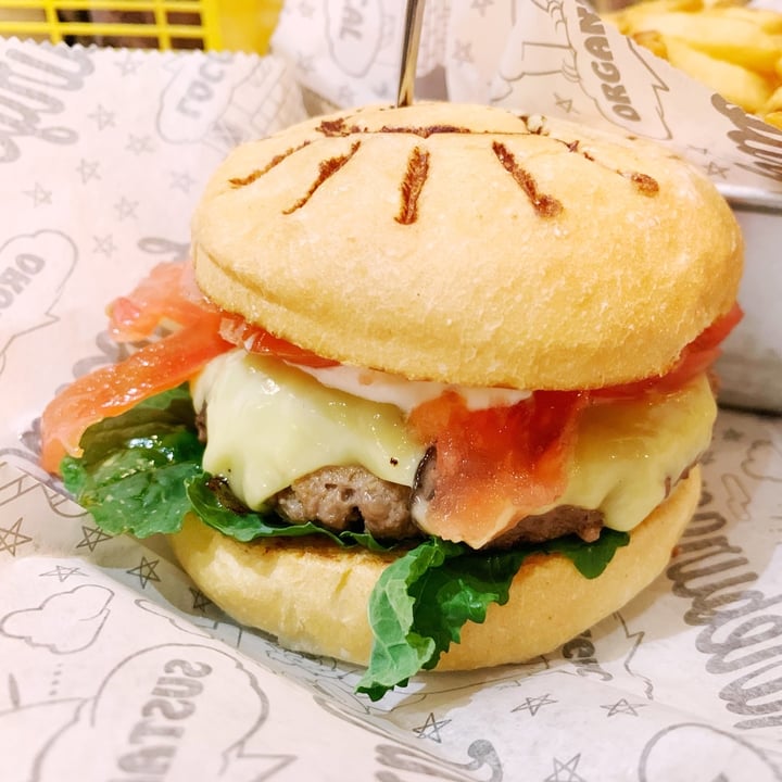 photo of Bareburger The Duchess shared by @hugemittons on  10 Jan 2020 - review
