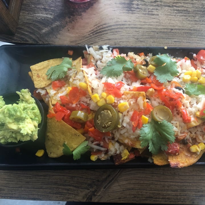 photo of Hudsons The Burger Joint (Claremont) Vegan nachos shared by @mimi2308 on  28 Feb 2021 - review