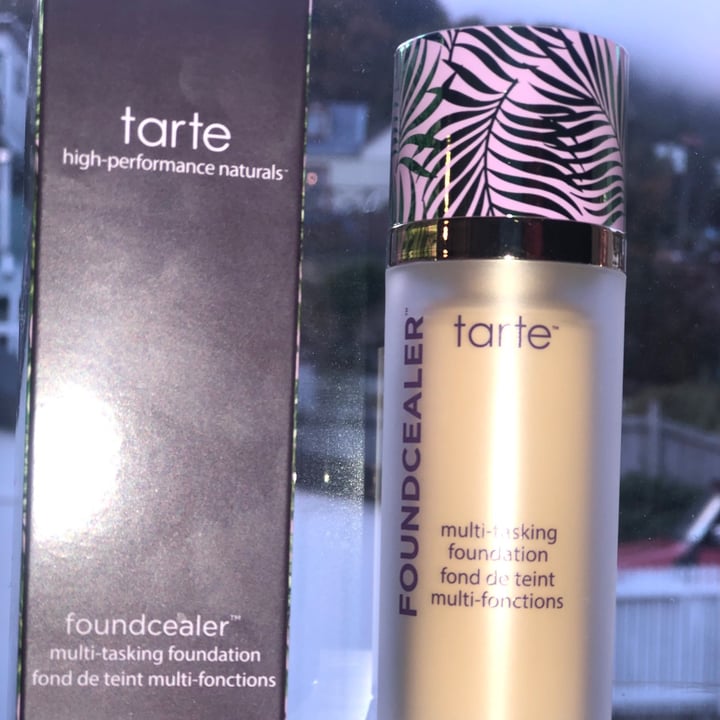 photo of Tarte Cosmetics babassu foundcealer™ skincare foundation Broad Spectrum SPF 20 shared by @lulueats on  08 Jun 2021 - review