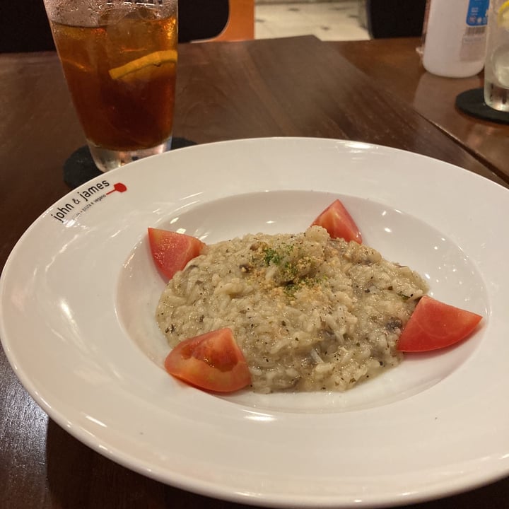 review photo of John & James BSD City Risotto al funghi shared by @jasonheriawan on 06 Sep 2021 - review