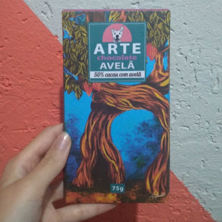 photo of Arte Chocolate 50% cacau com avelã shared by @letsverissimo on  09 Jun 2022 - review