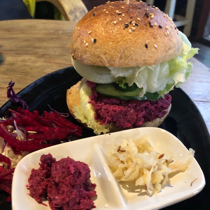 photo of Amrita Garden Raw Beet Burger shared by @jadeyc on  26 Jun 2020 - review