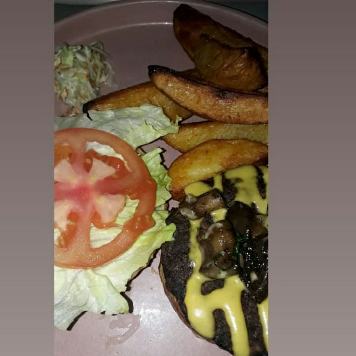 photo of Mudrá Double Porto Burger shared by @soynayme on  20 Sep 2021 - review
