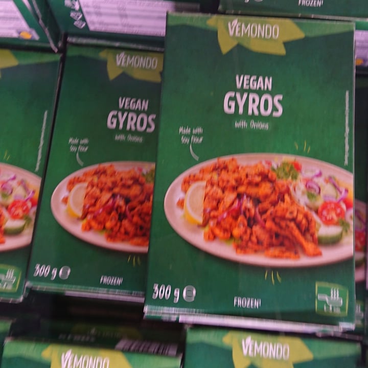 photo of Vemondo Vegan Gyros with Onions shared by @bettins on  10 Mar 2022 - review